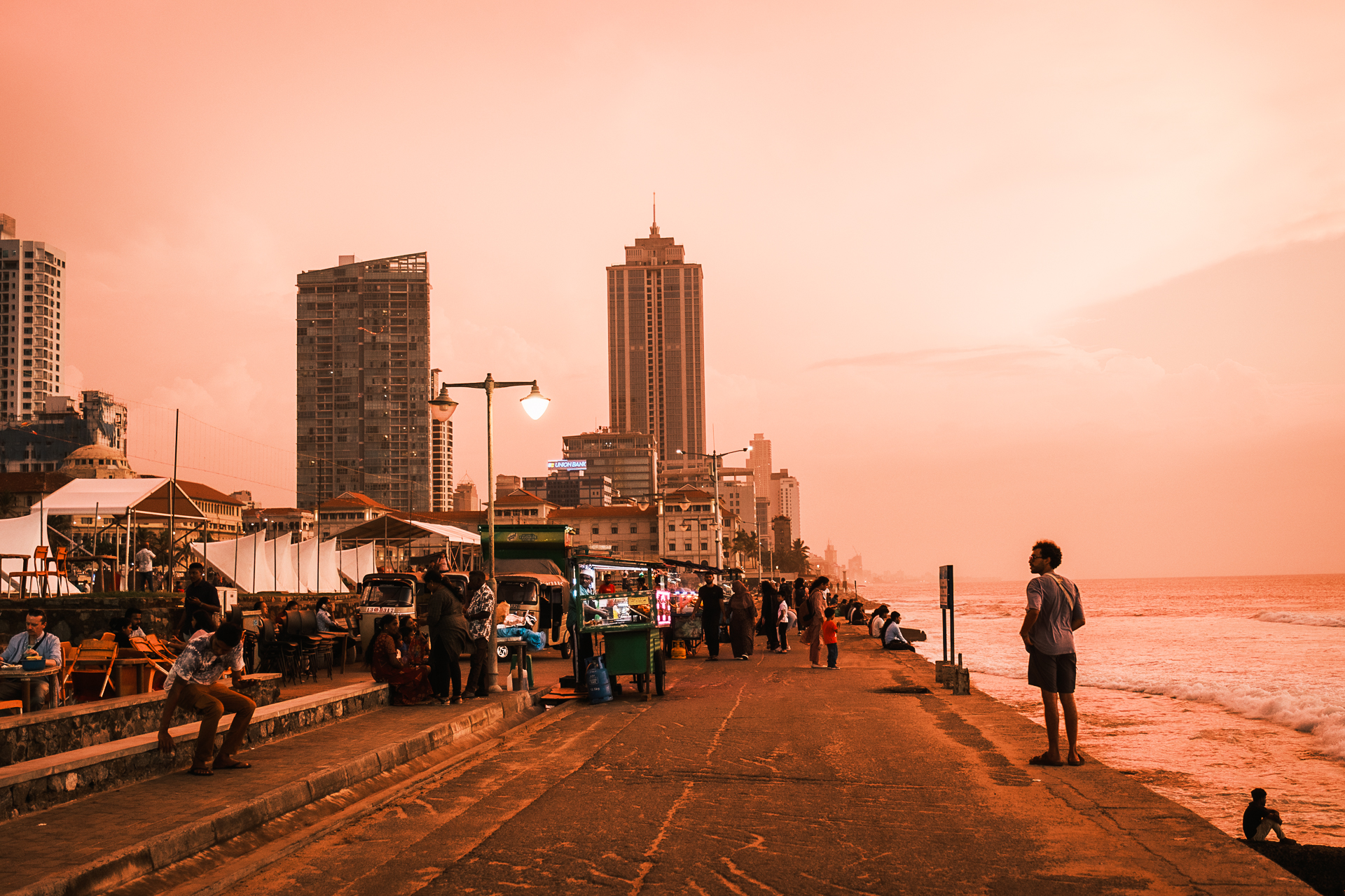 Resa till Asien, Sri Lanka, bild från strandpromenad i Colombo