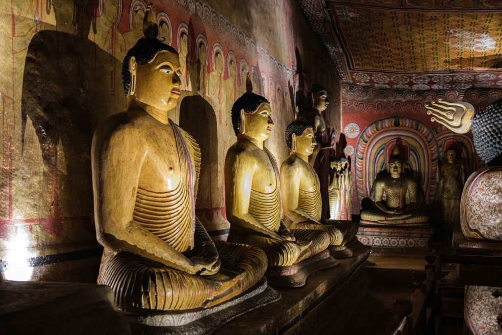 Dambulla Cave Tempel, Sri Lanka, buddhor