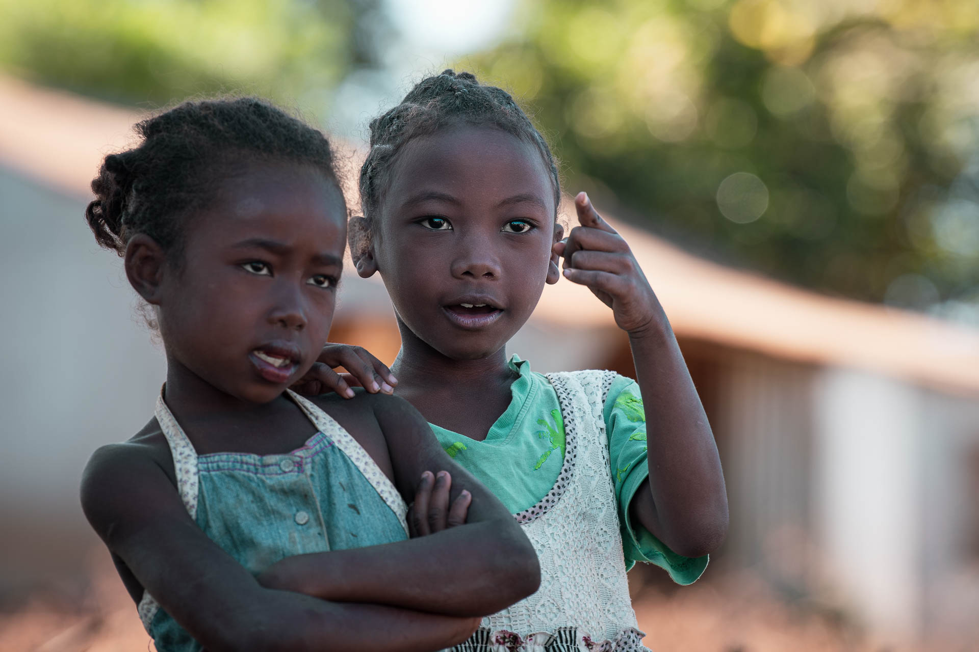 Madagaskar, gatuliv längs vägen mellan Amber och Tsingy Rouge