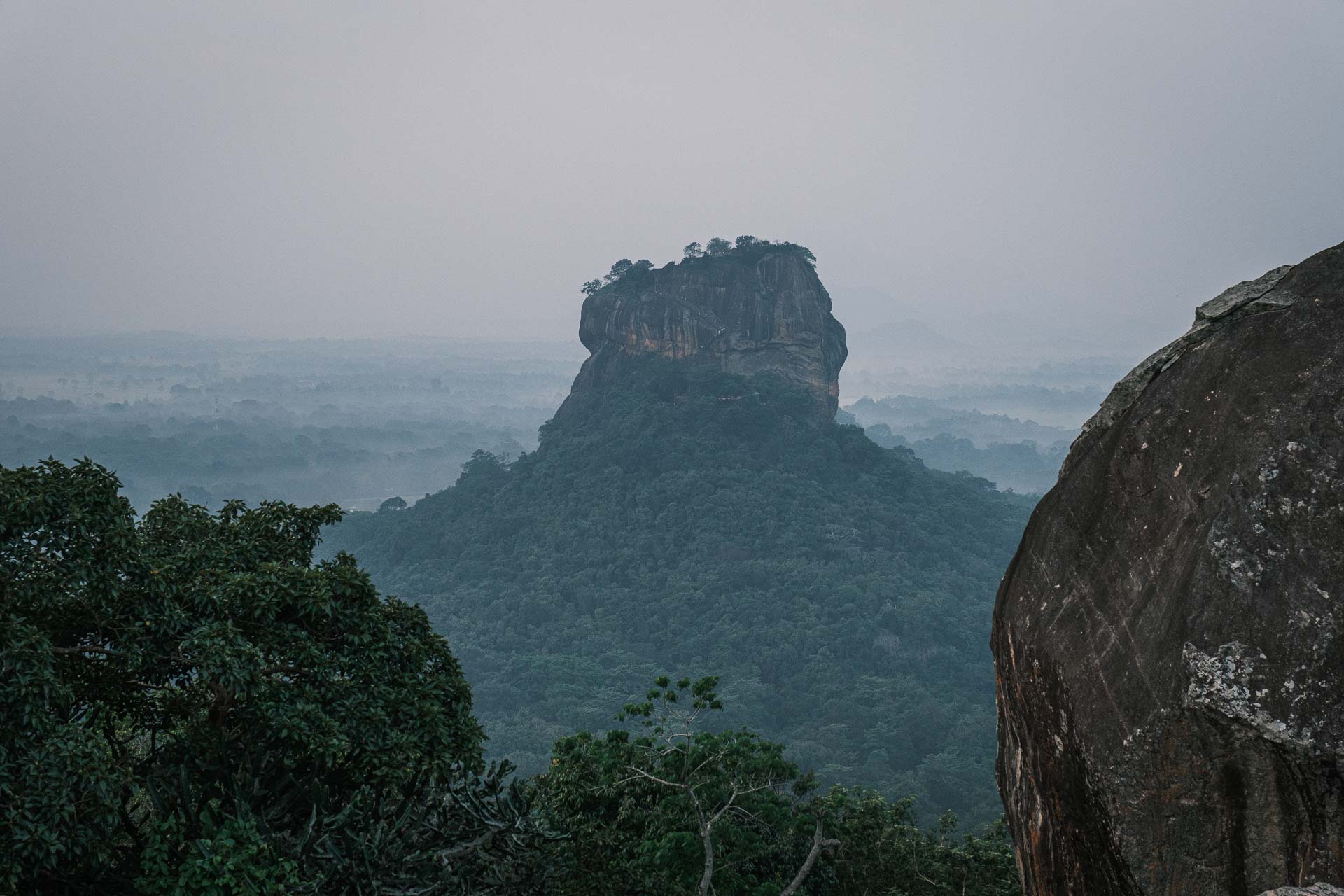 Pidurangala klippan, Sigiriya. En vandring som gör sig allra bäst i soluppgången